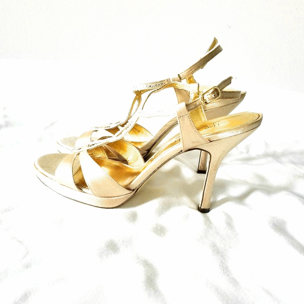 🍾Champagne Satin Embellished Heels